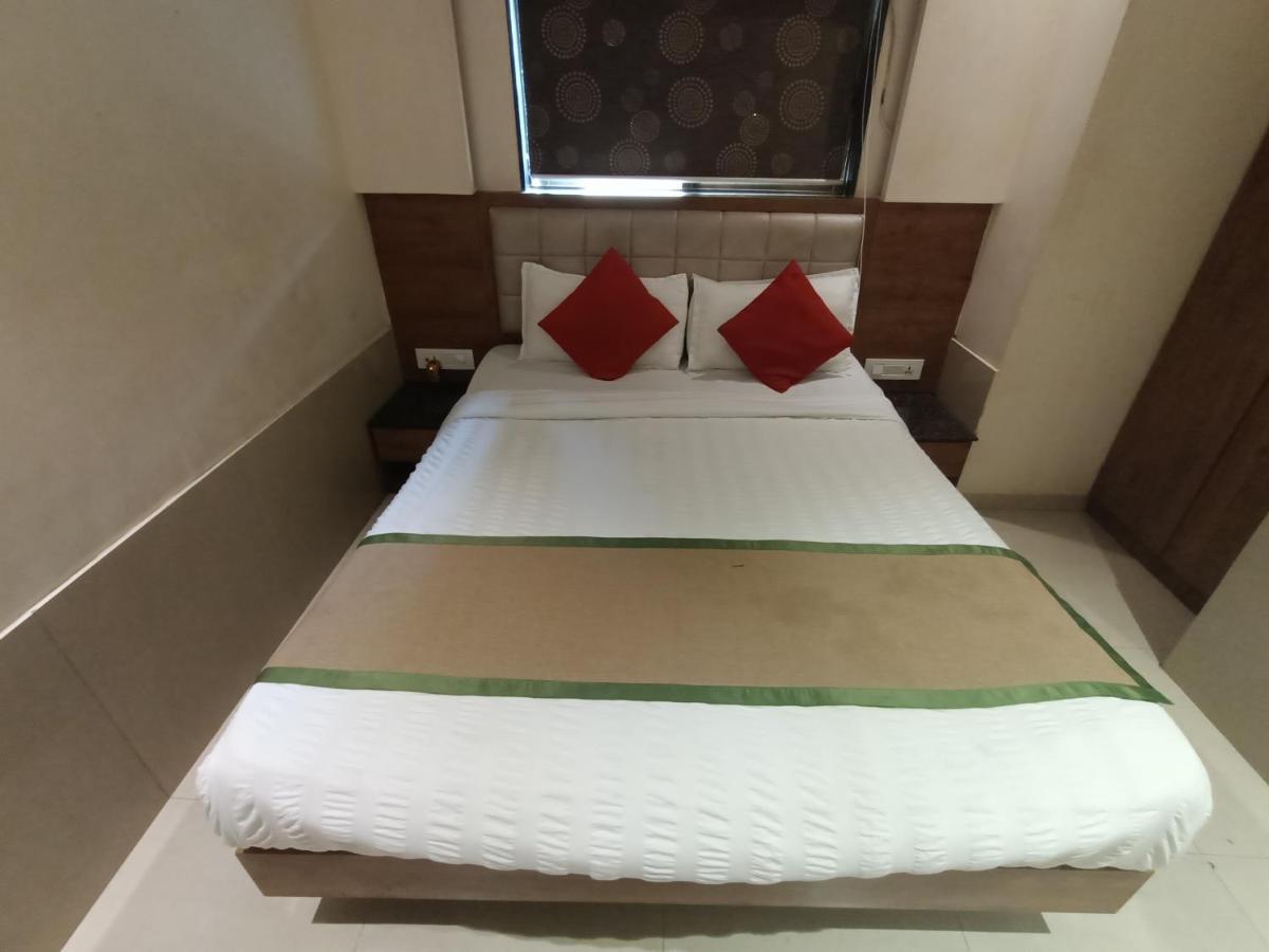 מומביי Fabhotel Regal Inn מראה חיצוני תמונה