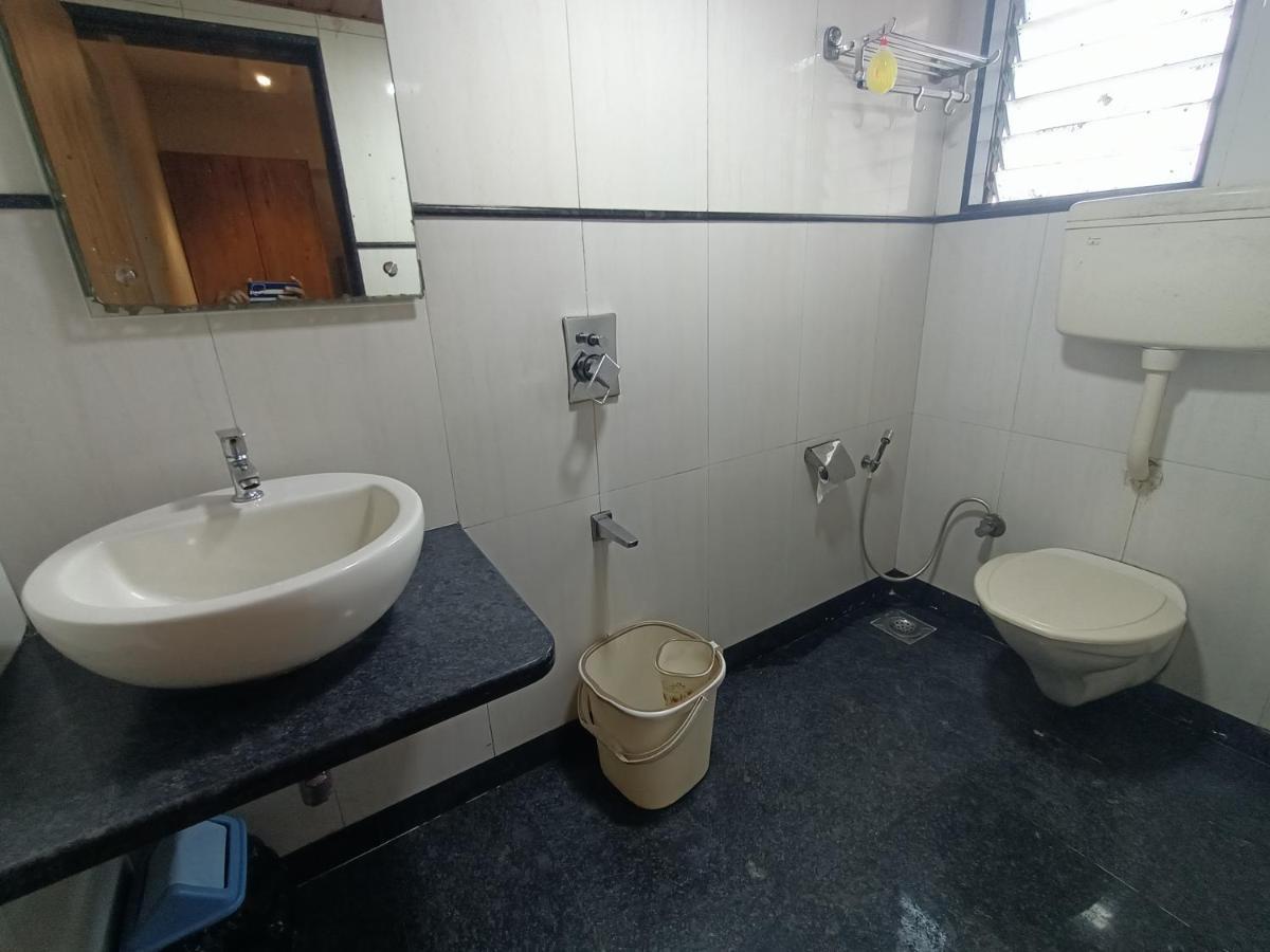 מומביי Fabhotel Regal Inn מראה חיצוני תמונה