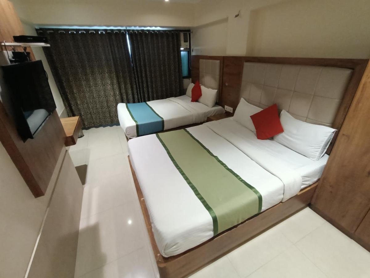 מומביי Fabhotel Regal Inn מראה חיצוני תמונה