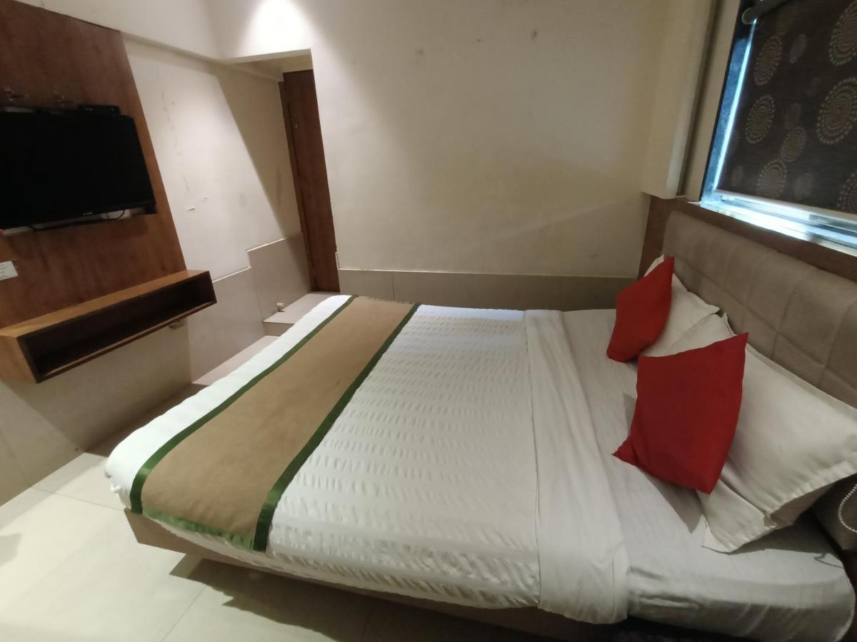 מומביי Fabhotel Regal Inn מראה חיצוני תמונה