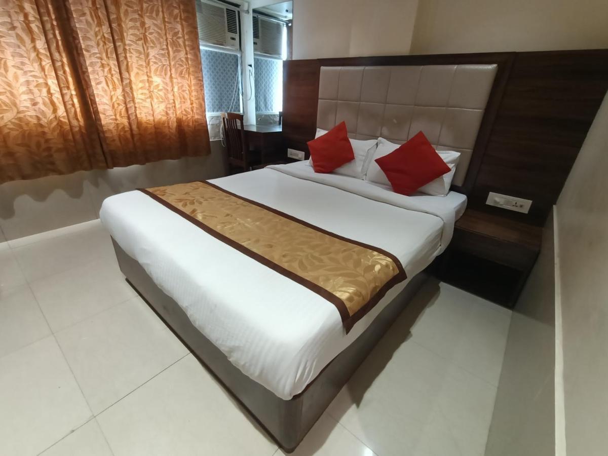 מומביי Fabhotel Regal Inn מראה חיצוני תמונה