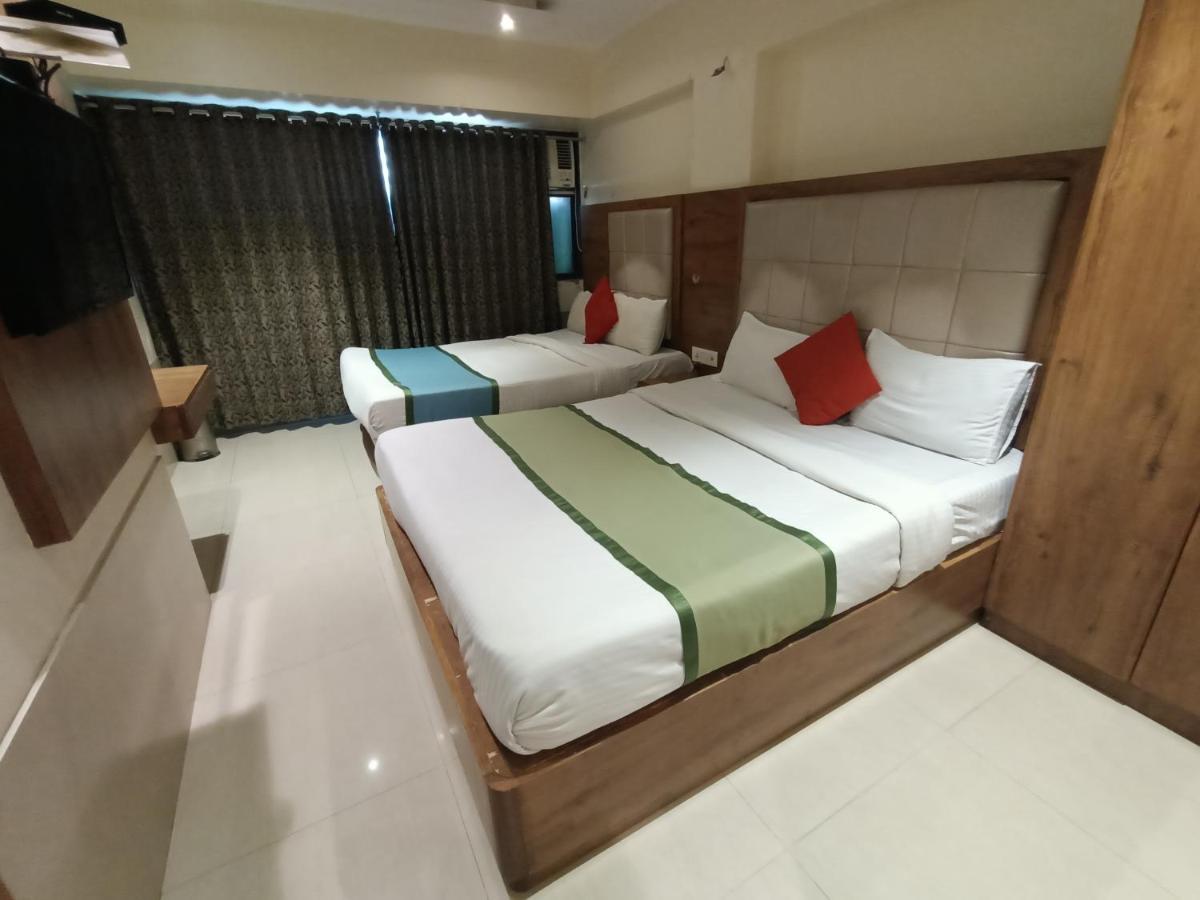 מומביי Fabhotel Regal Inn מראה חיצוני תמונה