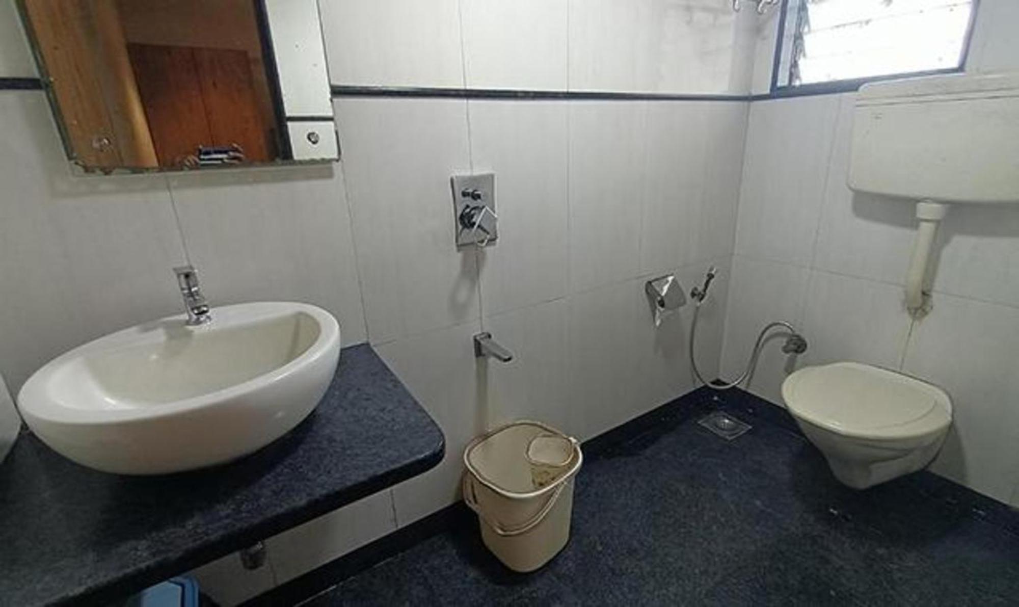 מומביי Fabhotel Regal Inn מראה חיצוני תמונה