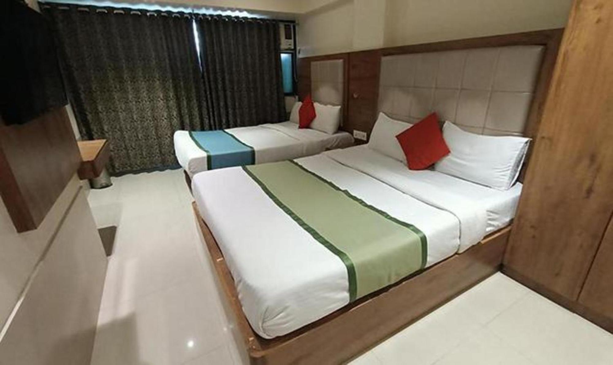 מומביי Fabhotel Regal Inn מראה חיצוני תמונה