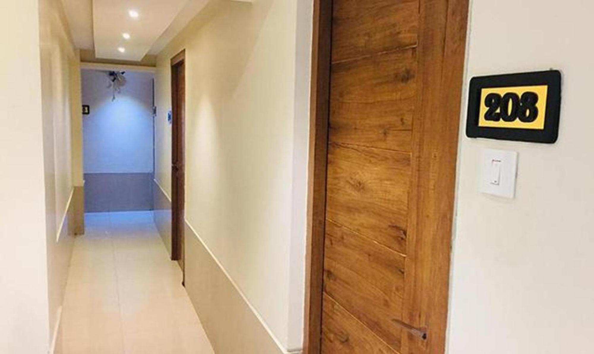 מומביי Fabhotel Regal Inn מראה חיצוני תמונה