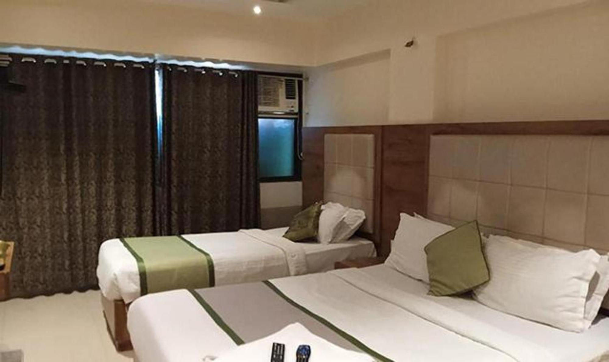מומביי Fabhotel Regal Inn מראה חיצוני תמונה