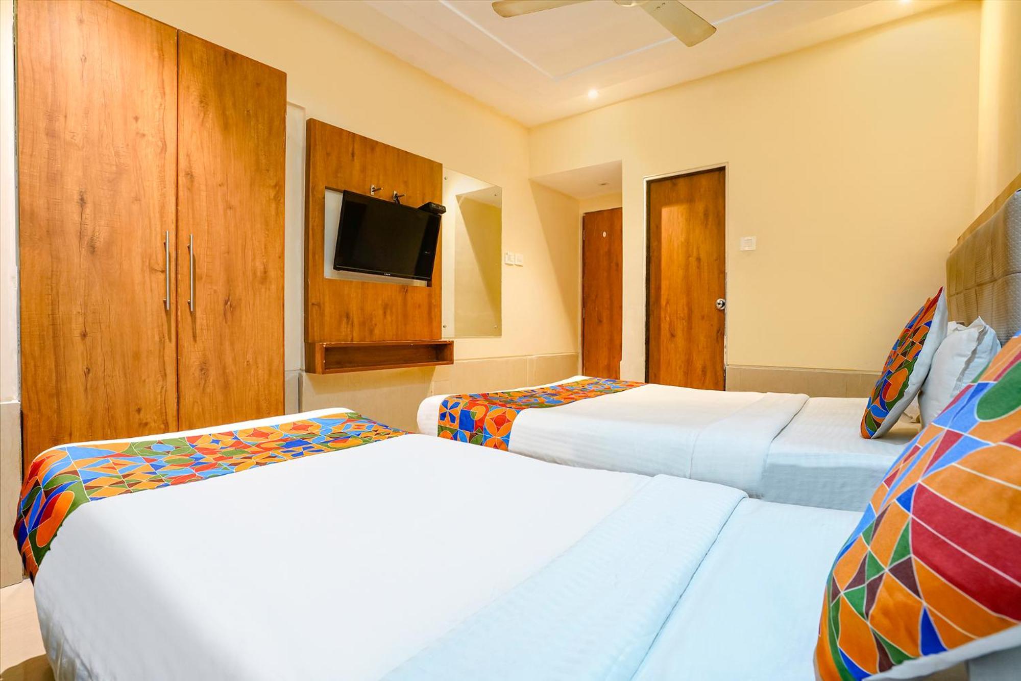 מומביי Fabhotel Regal Inn מראה חיצוני תמונה