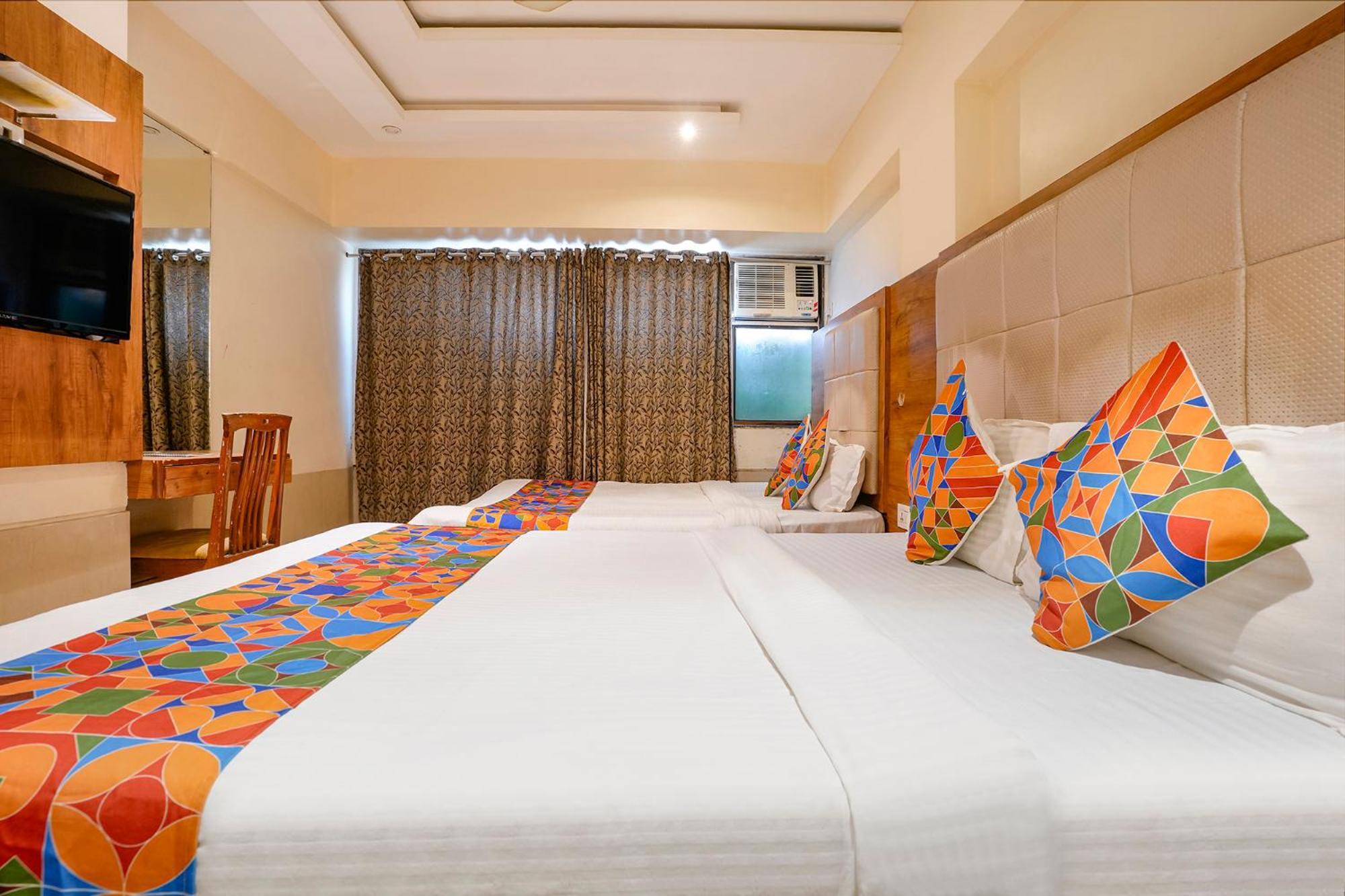 מומביי Fabhotel Regal Inn מראה חיצוני תמונה