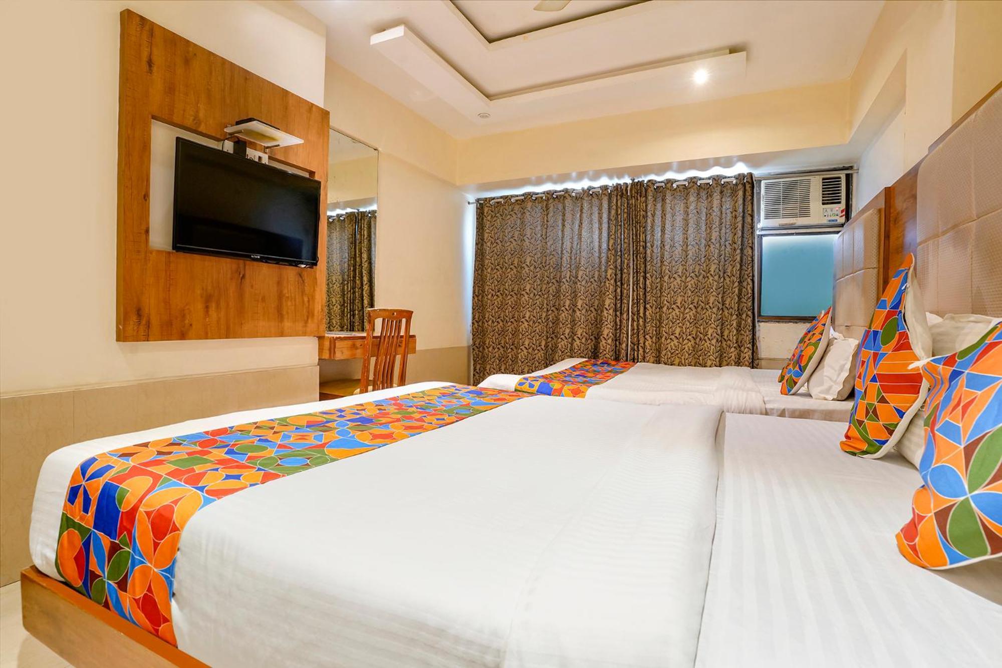 מומביי Fabhotel Regal Inn מראה חיצוני תמונה