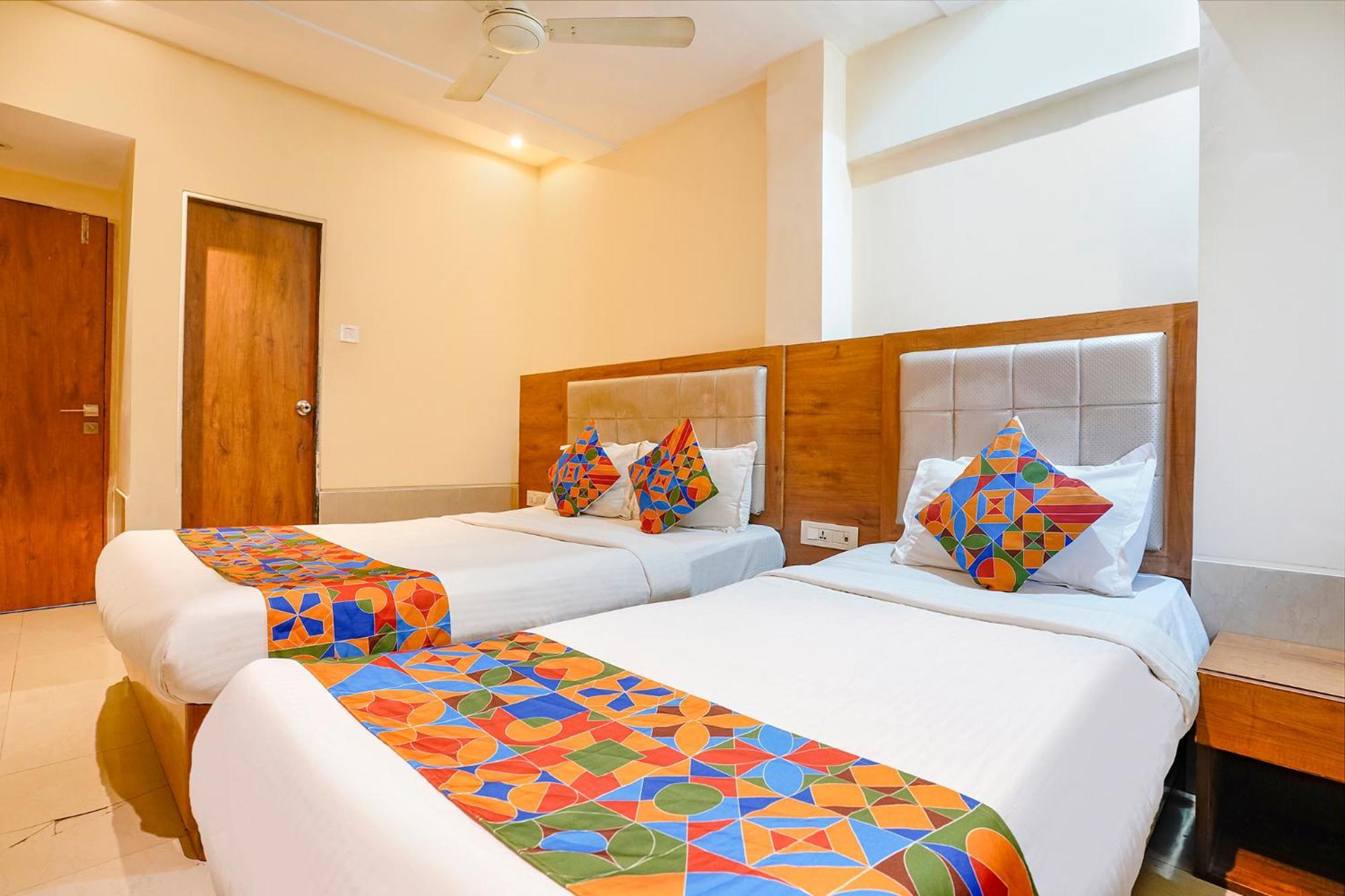 מומביי Fabhotel Regal Inn מראה חיצוני תמונה