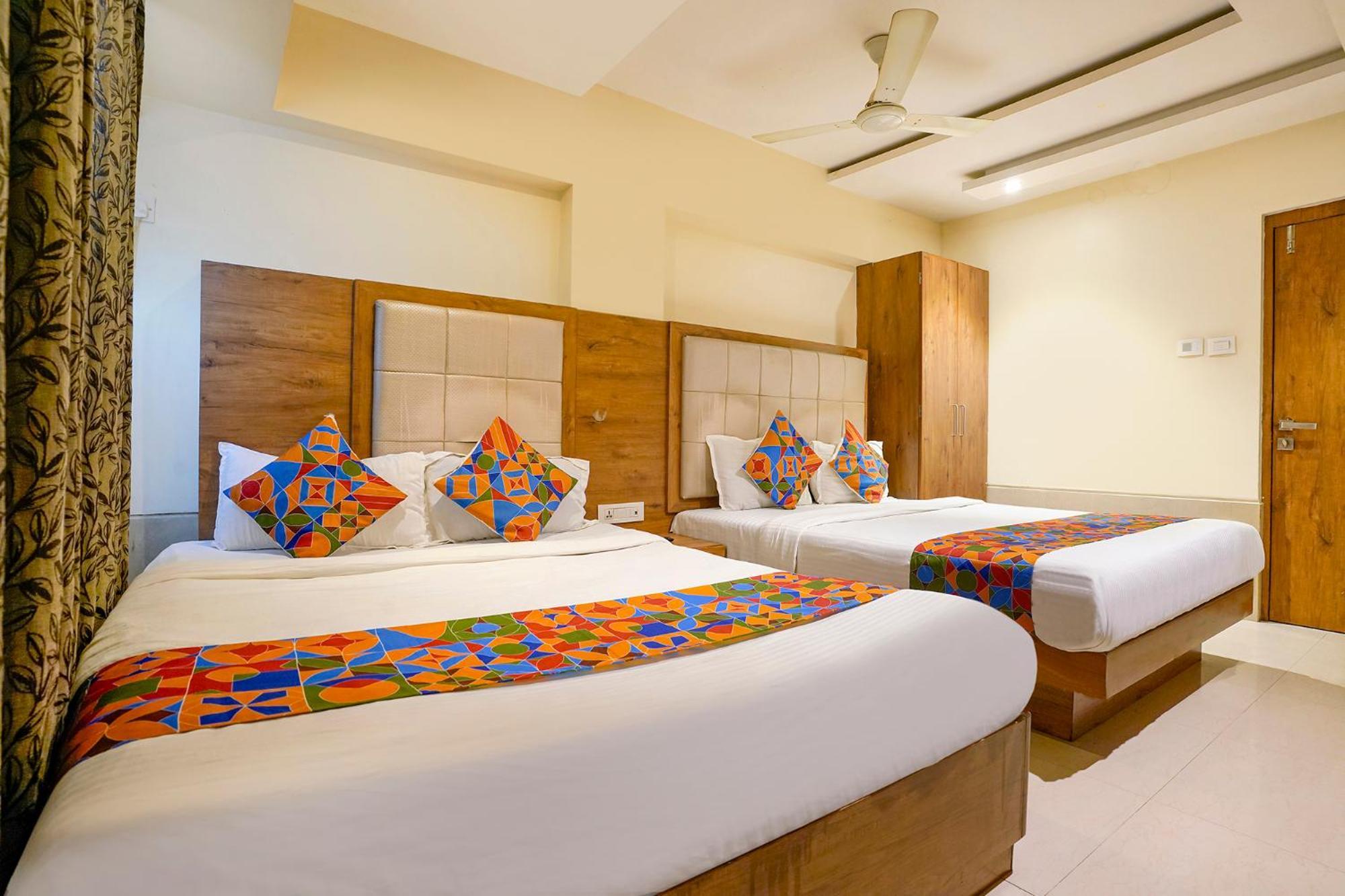 מומביי Fabhotel Regal Inn מראה חיצוני תמונה