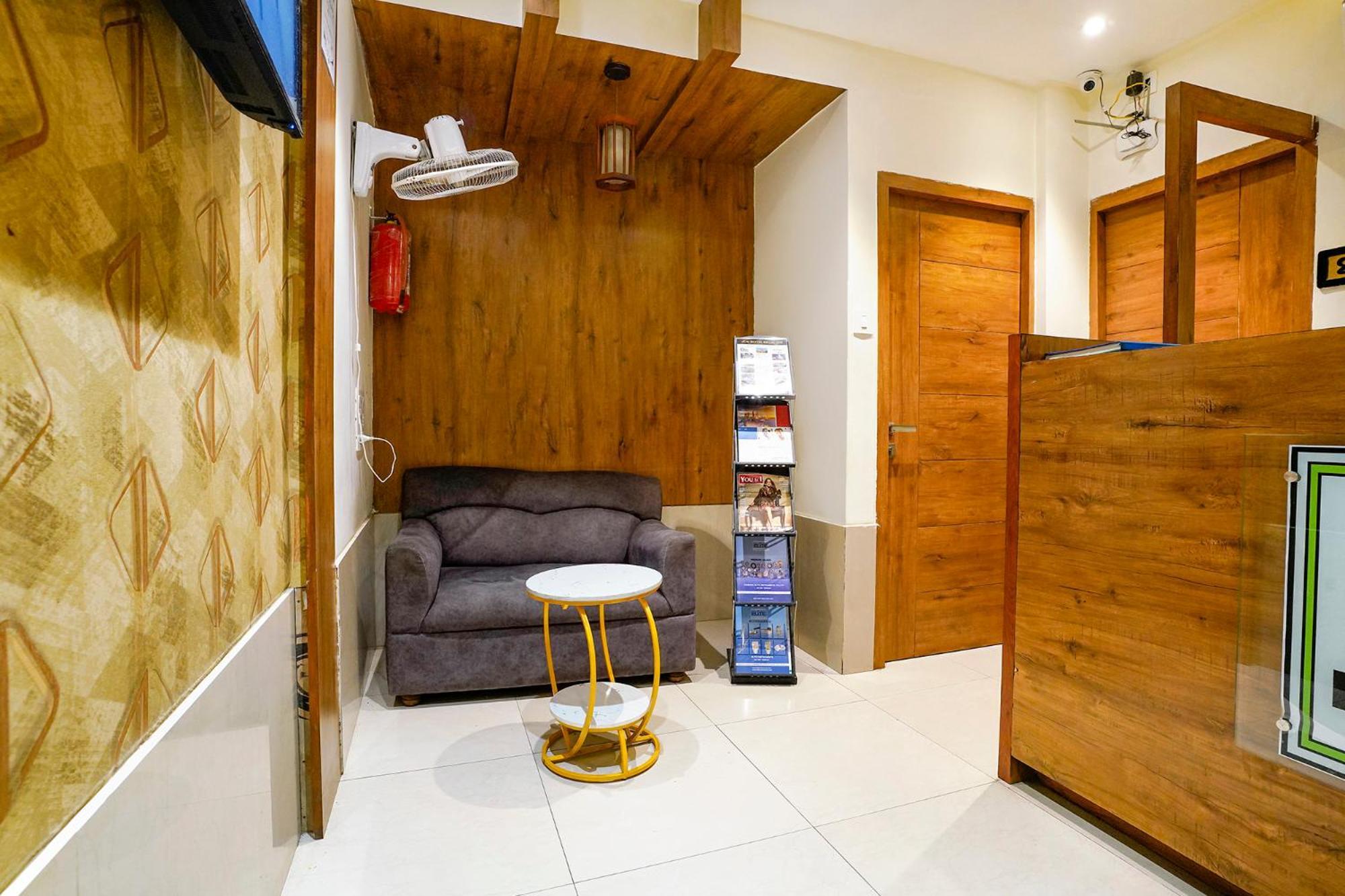 מומביי Fabhotel Regal Inn מראה חיצוני תמונה