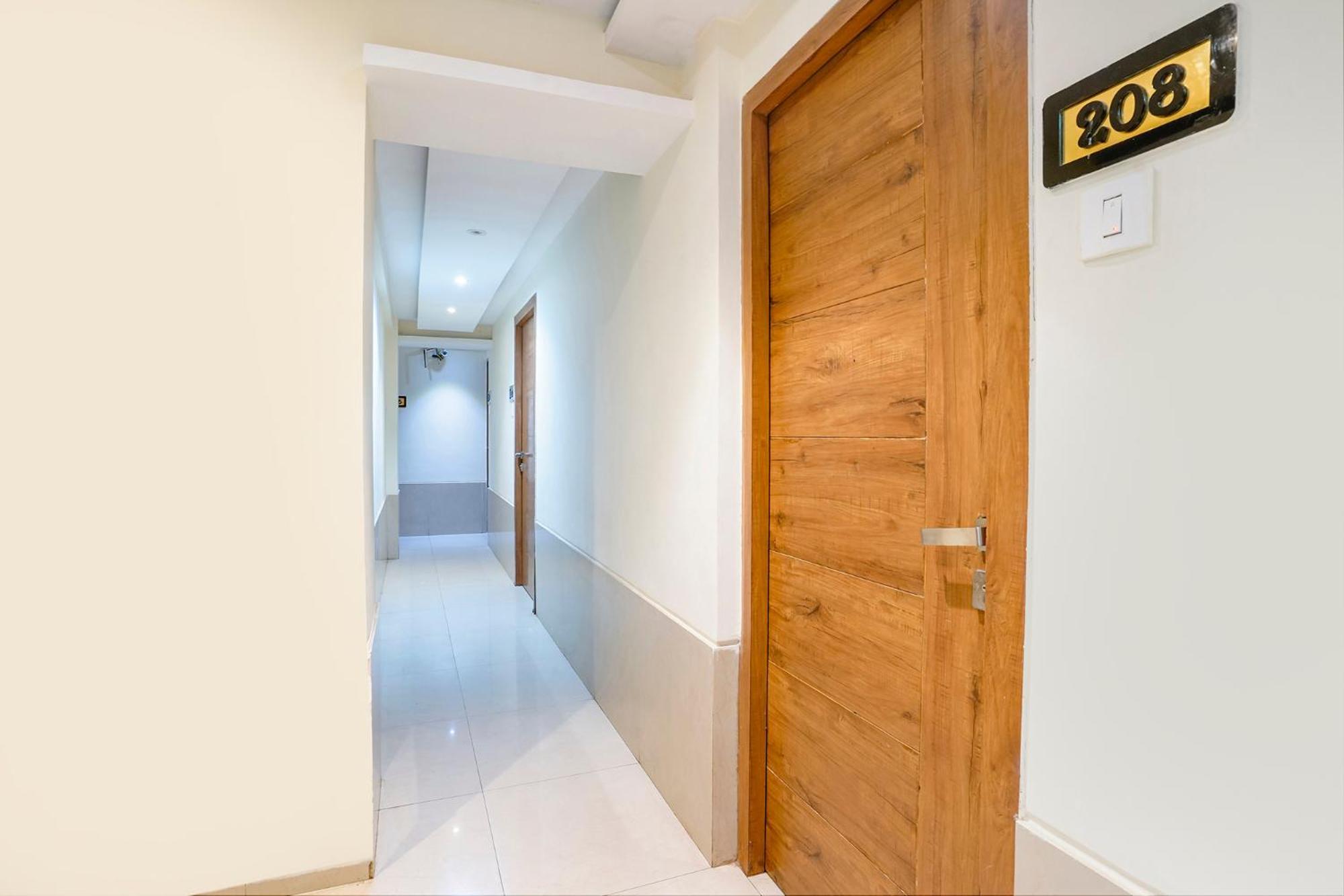 מומביי Fabhotel Regal Inn מראה חיצוני תמונה