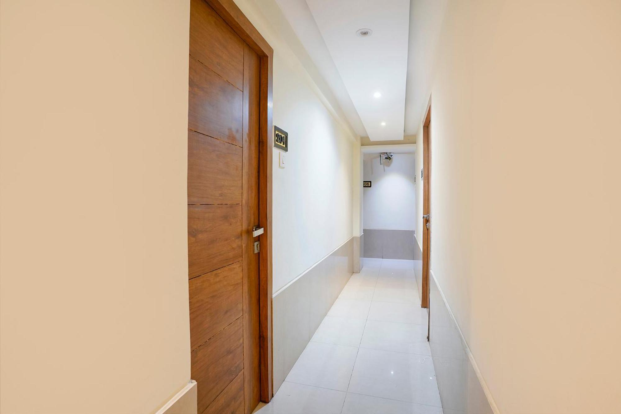 מומביי Fabhotel Regal Inn מראה חיצוני תמונה